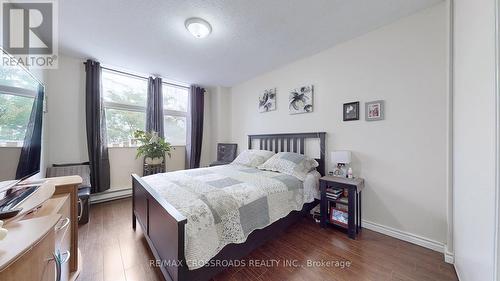 313 - 260 Davis Drive, Newmarket, ON - Indoor Photo Showing Bedroom