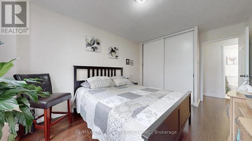 313 - 260 Davis Drive, Newmarket, ON - Indoor Photo Showing Bedroom