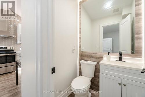 84 Clinton Street, Hamilton, ON - Indoor Photo Showing Bathroom