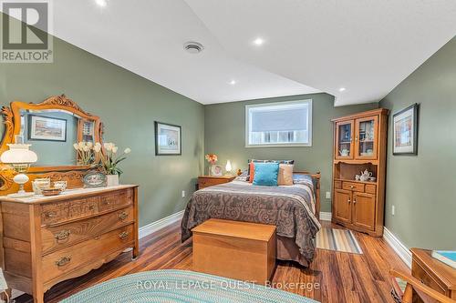 3270 Goldstein Road, Severn (Washago), ON - Indoor Photo Showing Bedroom