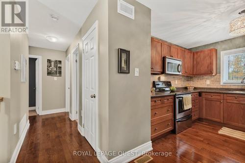 3270 Goldstein Road, Severn (Washago), ON - Indoor Photo Showing Kitchen