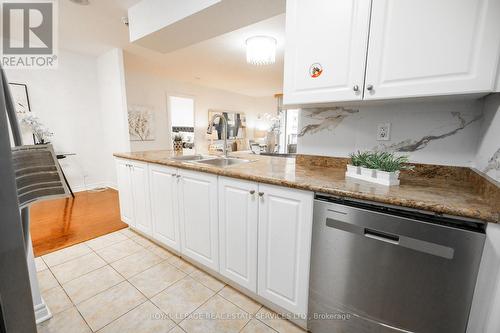 2831 - 3888 Duke Of York Boulevard, Mississauga, ON - Indoor Photo Showing Kitchen With Double Sink