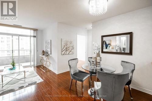 2831 - 3888 Duke Of York Boulevard, Mississauga, ON - Indoor Photo Showing Dining Room