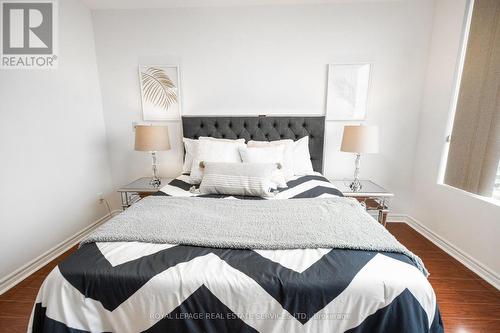 2831 - 3888 Duke Of York Boulevard, Mississauga, ON - Indoor Photo Showing Bedroom