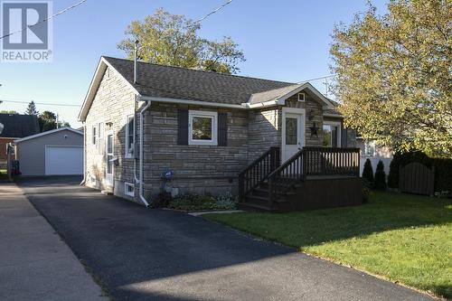 8 Sheppard St, Sault Ste. Marie, ON - Outdoor