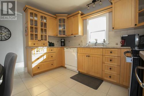 8 Sheppard St, Sault Ste. Marie, ON - Indoor Photo Showing Kitchen