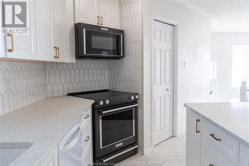 3131 Jefferson Unit# Upper, Windsor, ON - Indoor Photo Showing Kitchen