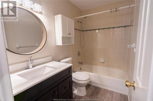 3131 Jefferson Unit# Upper, Windsor, ON - Indoor Photo Showing Bathroom