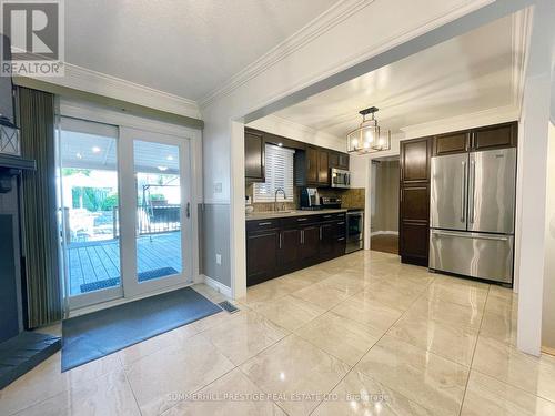 6 Gurr Crescent, Ajax, ON - Indoor Photo Showing Kitchen