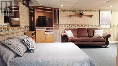 6 Gurr Crescent, Ajax, ON - Indoor Photo Showing Living Room