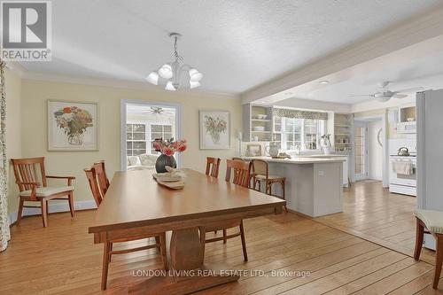 37 Foxbar Road, London, ON - Indoor Photo Showing Dining Room