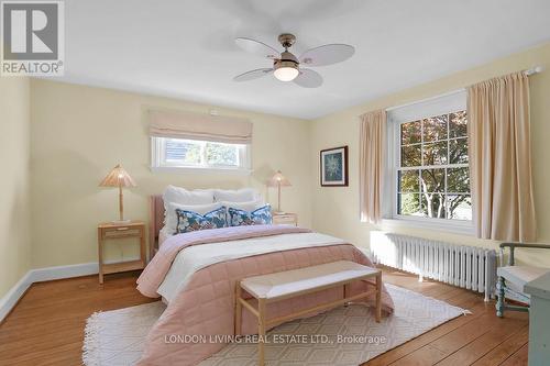 37 Foxbar Road, London, ON - Indoor Photo Showing Bedroom