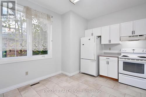 25 - 1570 Richmond Street, London, ON - Indoor Photo Showing Kitchen