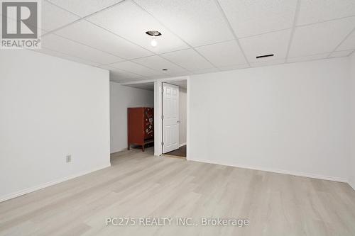 25 - 1570 Richmond Street, London, ON - Indoor Photo Showing Other Room