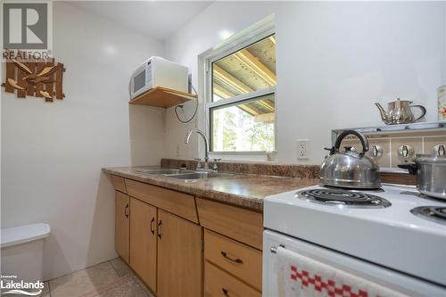 448 Kings Farm Road, Georgian Bay, ON - Indoor Photo Showing Kitchen With Double Sink