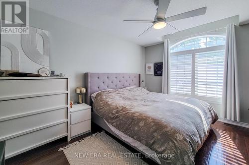 53 - 2086 Ghent Avenue, Burlington, ON - Indoor Photo Showing Bedroom