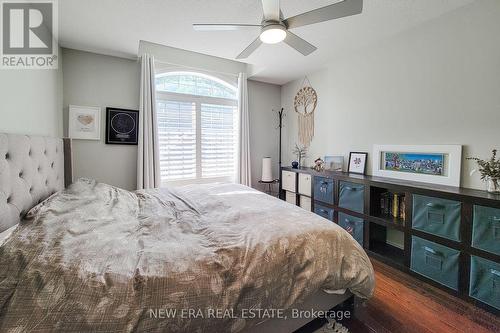 53 - 2086 Ghent Avenue, Burlington, ON - Indoor Photo Showing Bedroom