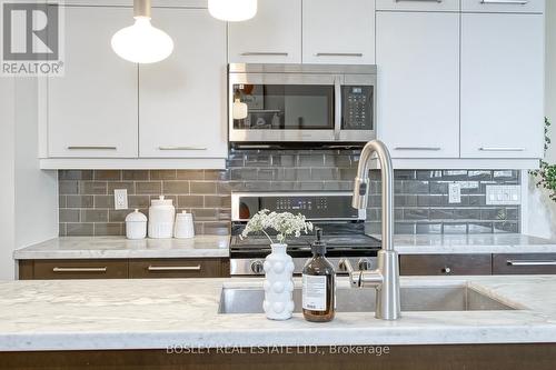 204 - 99 Chandos Avenue, Toronto, ON - Indoor Photo Showing Kitchen With Upgraded Kitchen