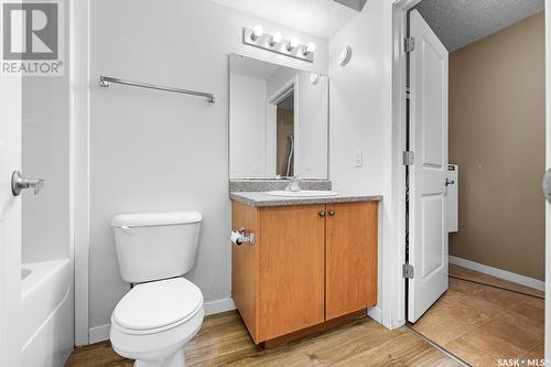 145 5071 James Hill Road, Regina, SK - Indoor Photo Showing Bathroom