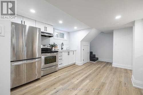 138 Munroe Street, Cobourg, ON - Indoor Photo Showing Kitchen