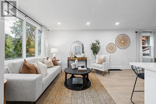 138 Munroe Street, Cobourg, ON - Indoor Photo Showing Living Room