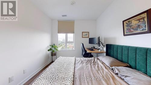 1018 - 3100 Keele Street, Toronto, ON - Indoor Photo Showing Bedroom