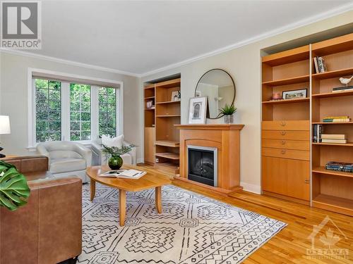 33 Farnham Crescent, Ottawa, ON - Indoor Photo Showing Living Room With Fireplace