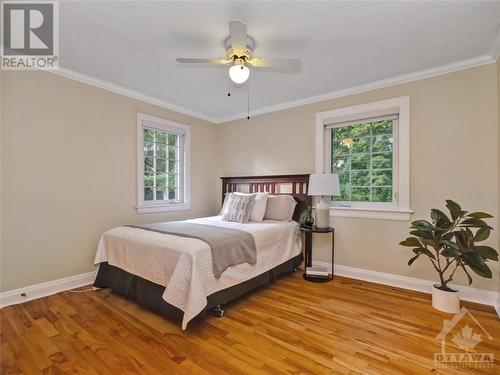 33 Farnham Crescent, Ottawa, ON - Indoor Photo Showing Bedroom