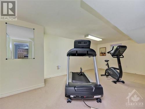 33 Farnham Crescent, Ottawa, ON - Indoor Photo Showing Gym Room