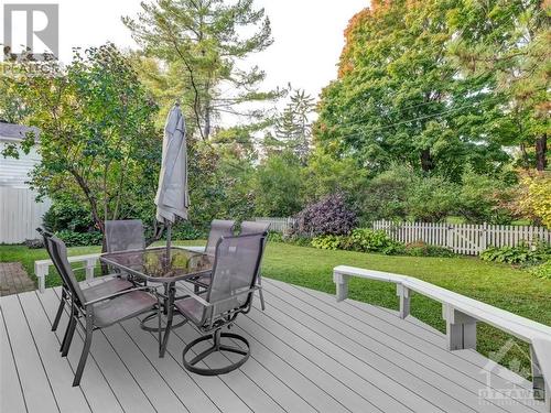 33 Farnham Crescent, Ottawa, ON - Outdoor With Deck Patio Veranda