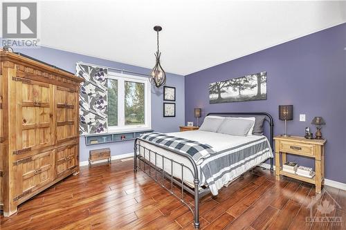 1266 Collier Crescent, Ottawa, ON - Indoor Photo Showing Bedroom