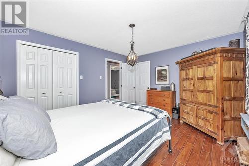 1266 Collier Crescent, Ottawa, ON - Indoor Photo Showing Bedroom