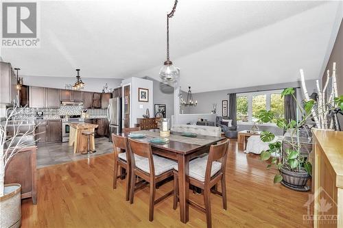 1266 Collier Crescent, Ottawa, ON - Indoor Photo Showing Dining Room