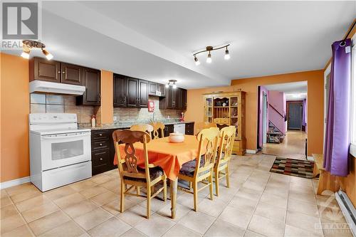 76 Stonehurst Street, Ottawa, ON - Indoor Photo Showing Other Room