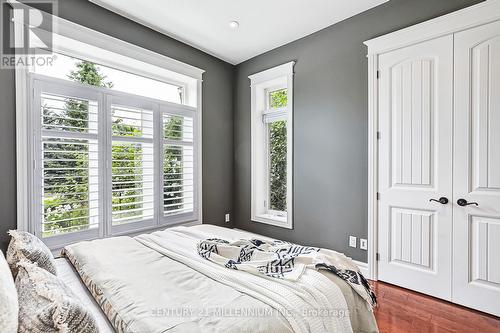 112 Cortina Crescent, Blue Mountains, ON - Indoor Photo Showing Bedroom