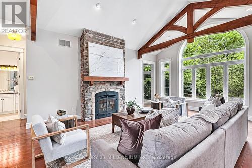 112 Cortina Crescent, Blue Mountains, ON - Indoor Photo Showing Living Room With Fireplace