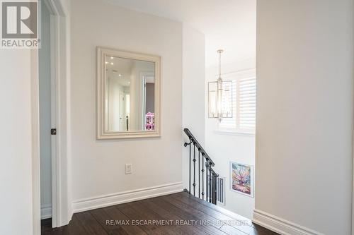 4610 Cornerstone Drive, Burlington, ON - Indoor Photo Showing Other Room