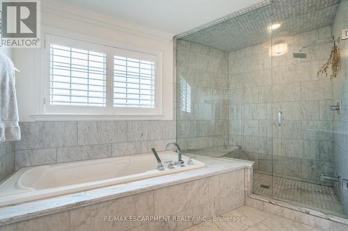 4610 Cornerstone Drive, Burlington, ON - Indoor Photo Showing Bathroom