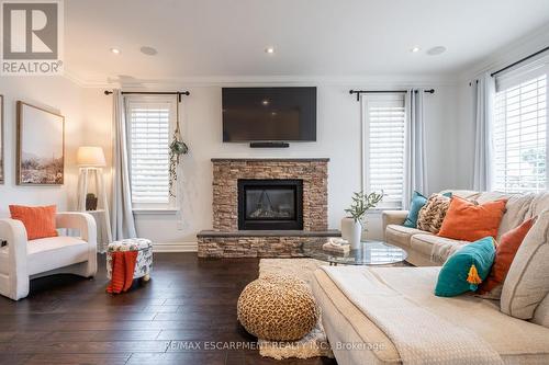 4610 Cornerstone Drive, Burlington, ON - Indoor Photo Showing Living Room With Fireplace