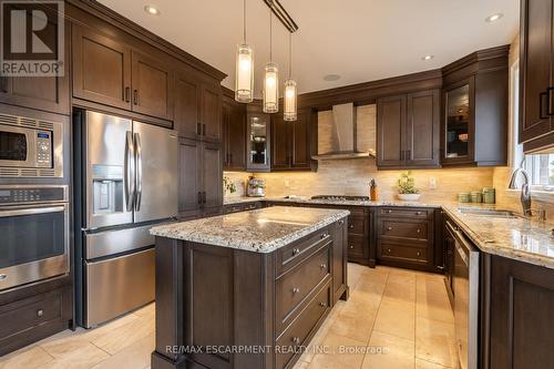 4610 Cornerstone Drive, Burlington, ON - Indoor Photo Showing Kitchen With Stainless Steel Kitchen With Upgraded Kitchen