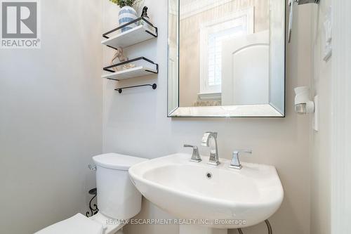 4610 Cornerstone Drive, Burlington, ON - Indoor Photo Showing Bathroom