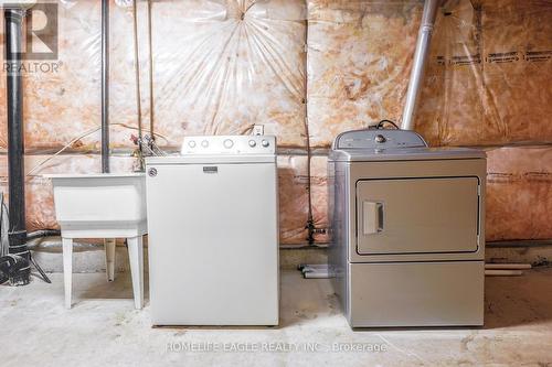 37 Athabaska Road, Barrie, ON - Indoor Photo Showing Laundry Room