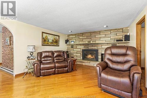 6 Third Avenue North, Sauble Beach, ON - Indoor Photo Showing Living Room With Fireplace