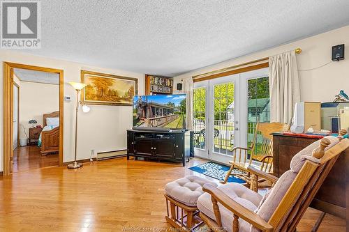 6 Third Avenue North, Sauble Beach, ON - Indoor