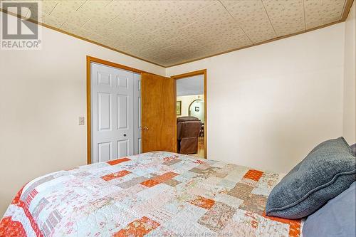 6 Third Avenue North, Sauble Beach, ON - Indoor Photo Showing Bedroom