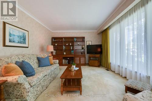 28 Clyde Road, Toronto, ON - Indoor Photo Showing Living Room