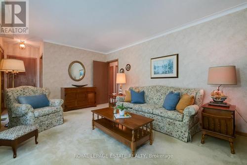 28 Clyde Road, Toronto, ON - Indoor Photo Showing Living Room