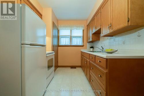 28 Clyde Road, Toronto, ON - Indoor Photo Showing Kitchen