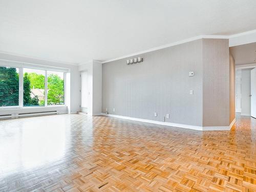 Living room - 313-18 Ch. Du Bord-Du-Lac-Lakeshore, Pointe-Claire, QC - Indoor Photo Showing Other Room