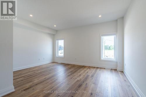 11 Raspberry Lane, Hamilton, ON - Indoor Photo Showing Other Room